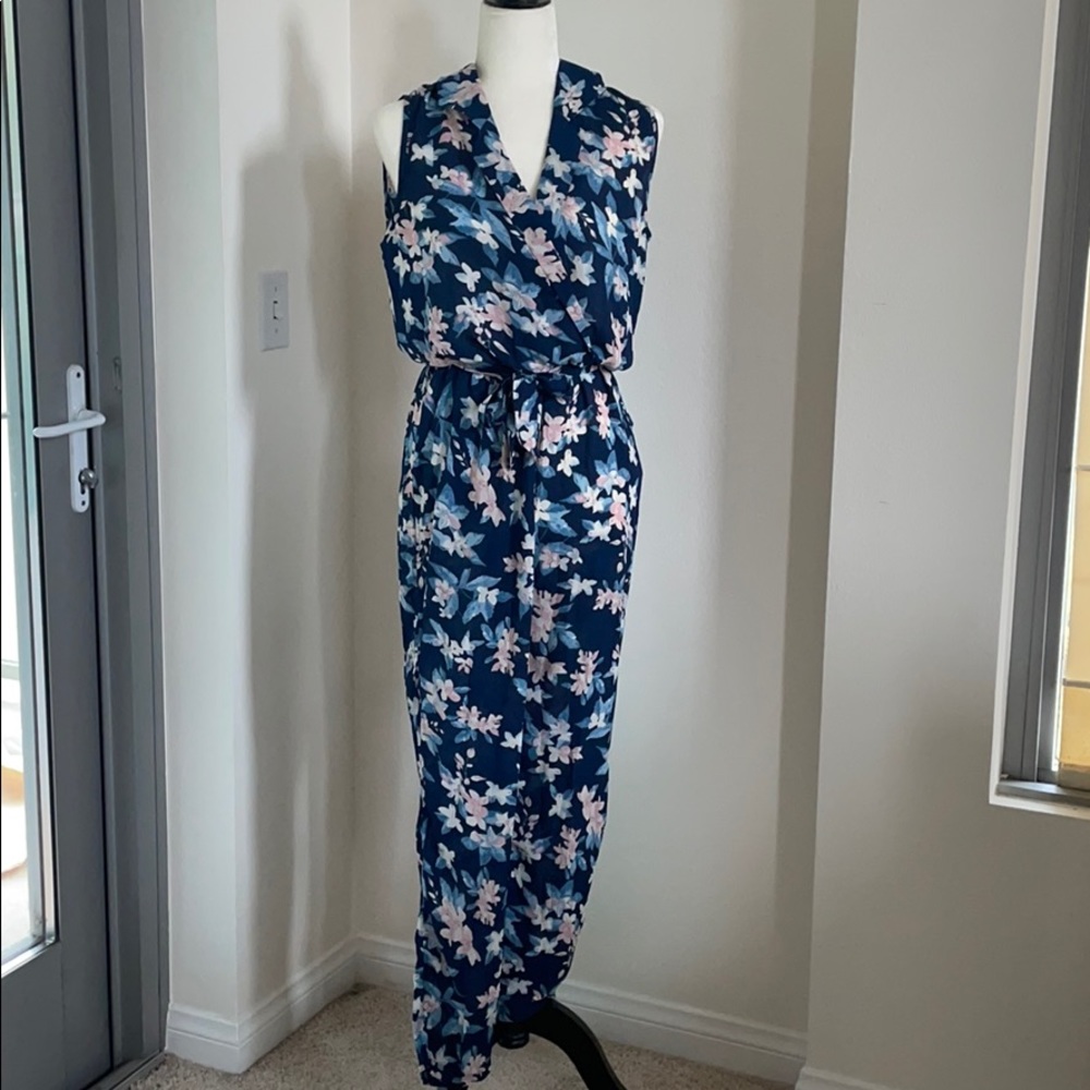 NWT VICI SIZE LARGE FLORAL JUMPER/ROMPER